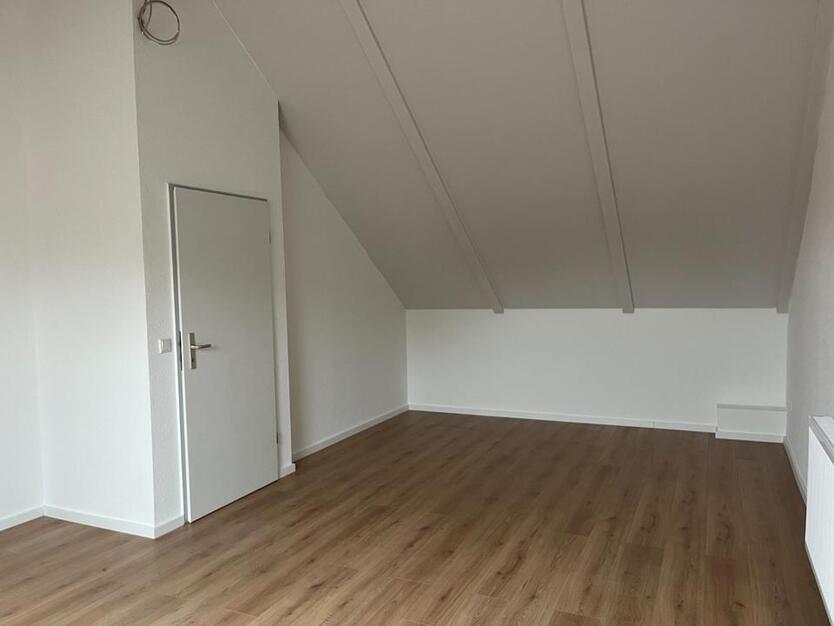 **Renoviertes, großzügiges Reihenmittelhaus in Leverkusen Kursiefen**