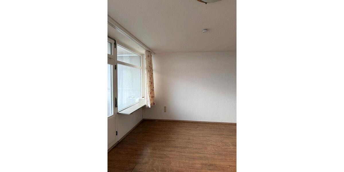 Etagenwohnung Bergisch Gladbach Alt-Frankenforst - 1 Zimmer, 40 m&sup2;, 660&euro; | Angebot:24610841