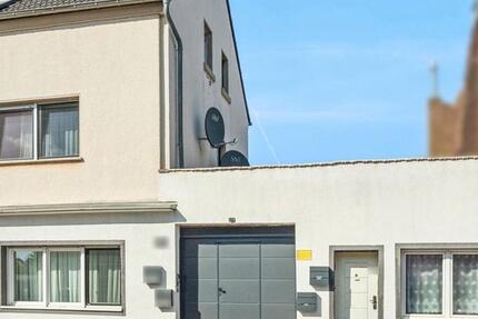 Mehrfamilienhaus mit 3 Wohnungen –privat & provisionsfrei 9 zimmer