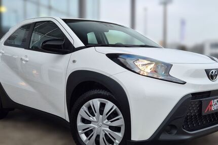 Toyota Aygo (X) 33.120 km 14.490 &euro; Dormagen 41540