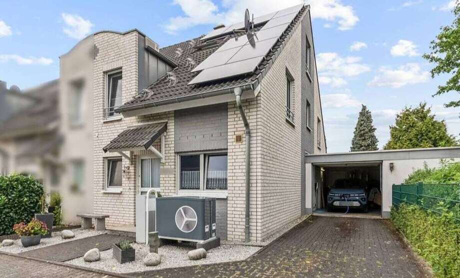 Haus zum Kaufen in Langenfeld 660.000 € 129.23 m²