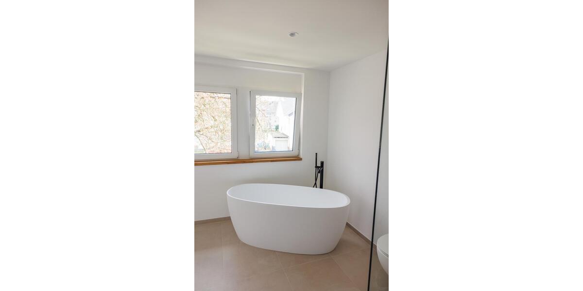 Luxuriös saniertes Einfamilienhaus mit Atelier & großem Garten 8 zimmer