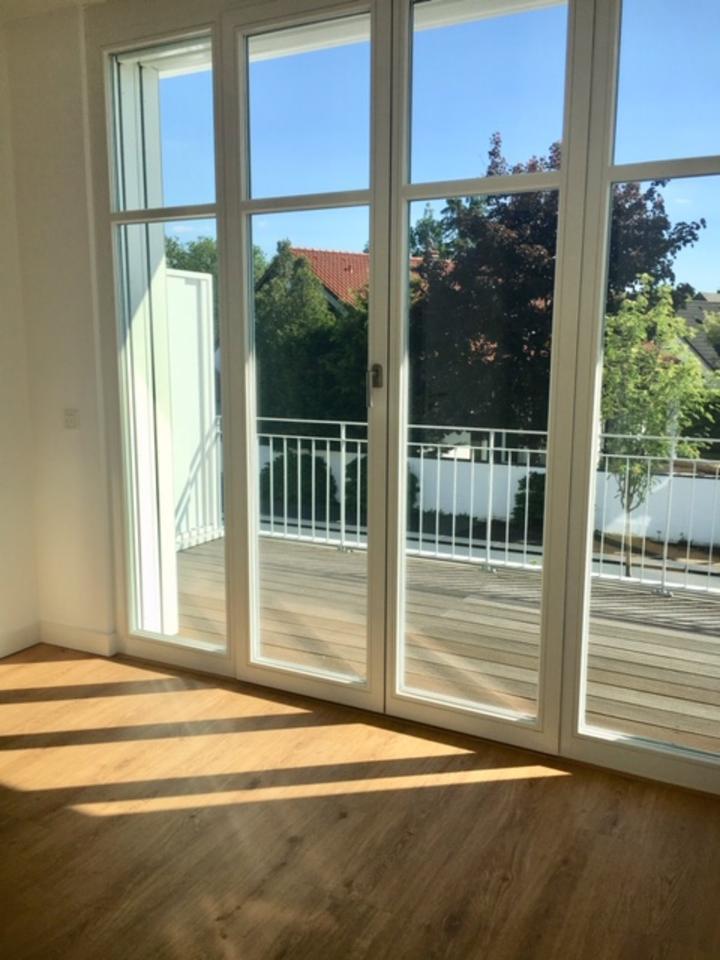 HAUS WITTLAER - KAMIN - OFFENE EINBAUKÜCHE - PARKETT - GARTEN - HOHE DECKEN - FEINPUTZ zimmer