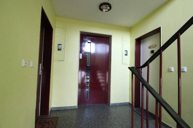 Etagenwohnung Niederkassel Lülsdorf - 3 Zimmer, 73 m&sup2;, 90.000&euro; | Angebot:26204805