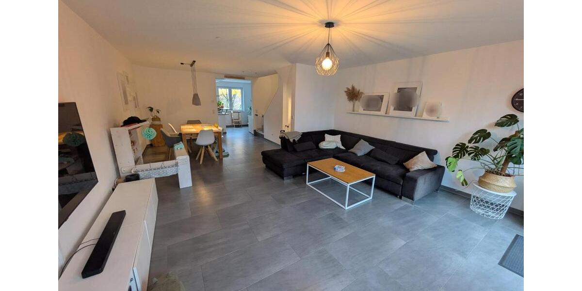 Modernes Reihenhaus in Lützenkirchen 6 zimmer