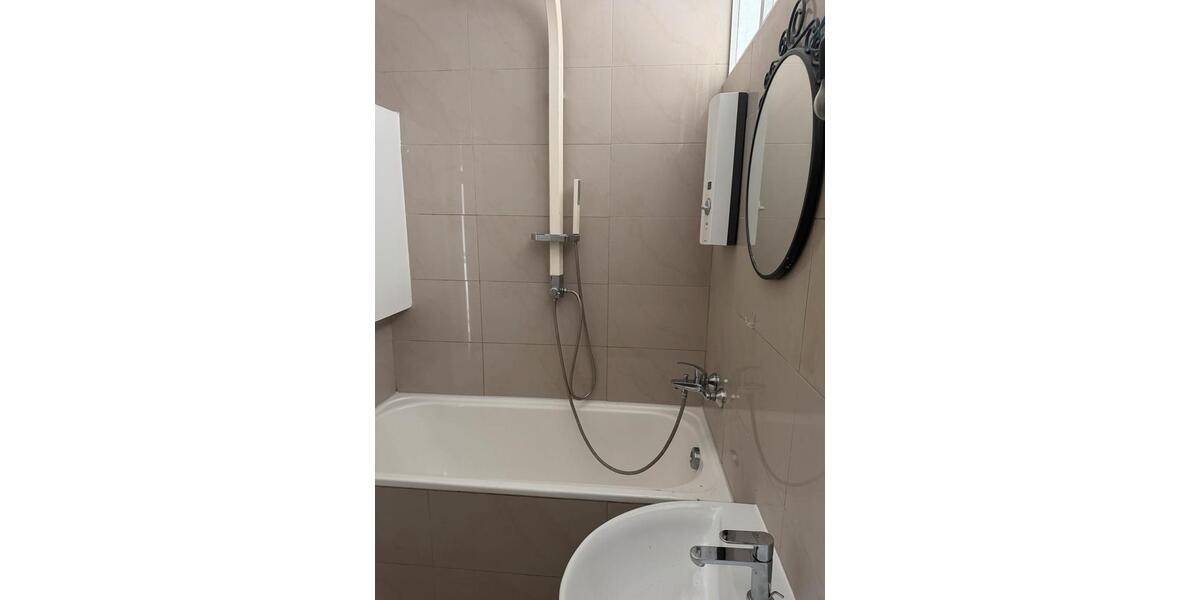 Dachgeschoßwohnung Köln Mülheim - 1 Zimmer, 40 m&sup2;, 650&euro; | Angebot:26168965