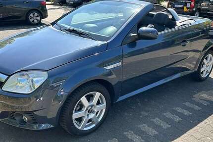 Opel Tigra 78.000 km 3.950 € Solingen 42657