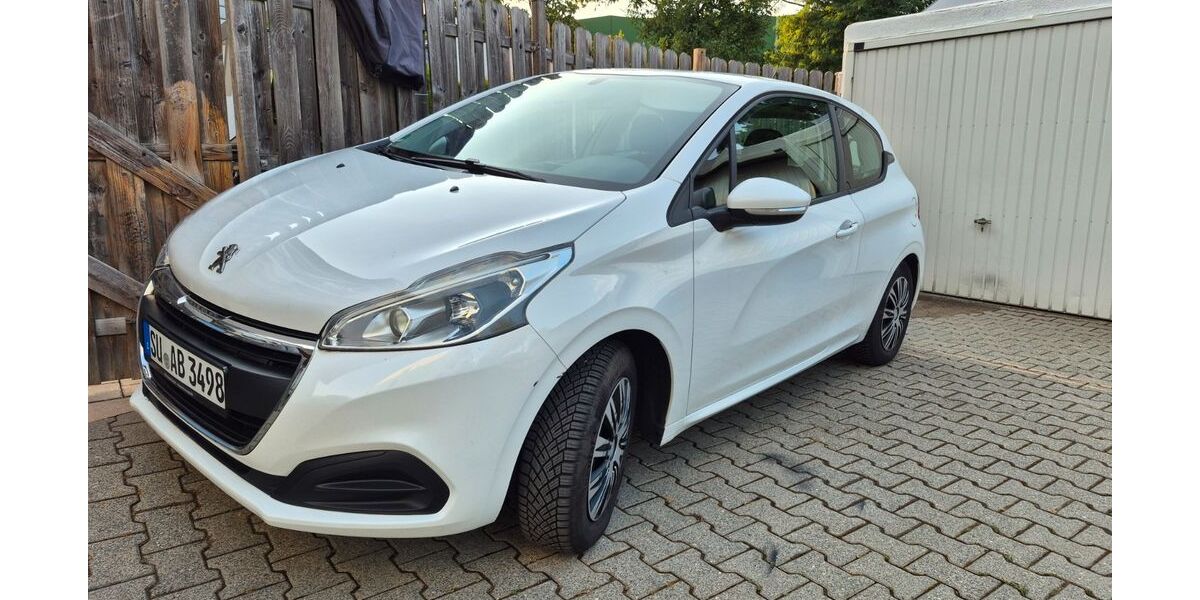 Peugeot 208 96.100 km 4.800 &euro; Köln 50769