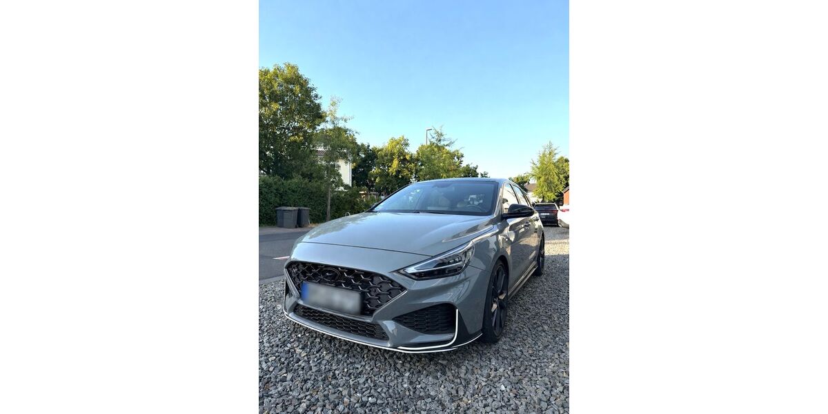 Hyundai i30 65.000 km 31.390 &euro; Köln 50997