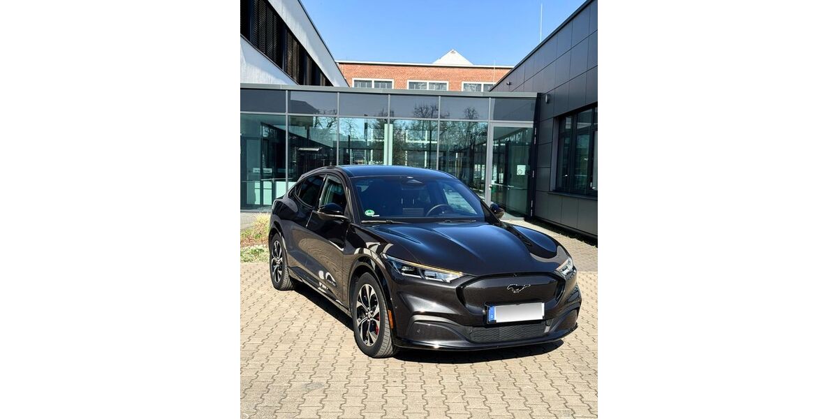 Ford Mustang Mach-E 65.200 km 33.600 &euro; Köln 51069