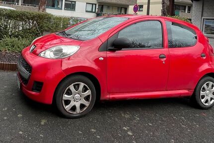 Peugeot 107 134.700 km 1.799 &euro; Bonn 53173