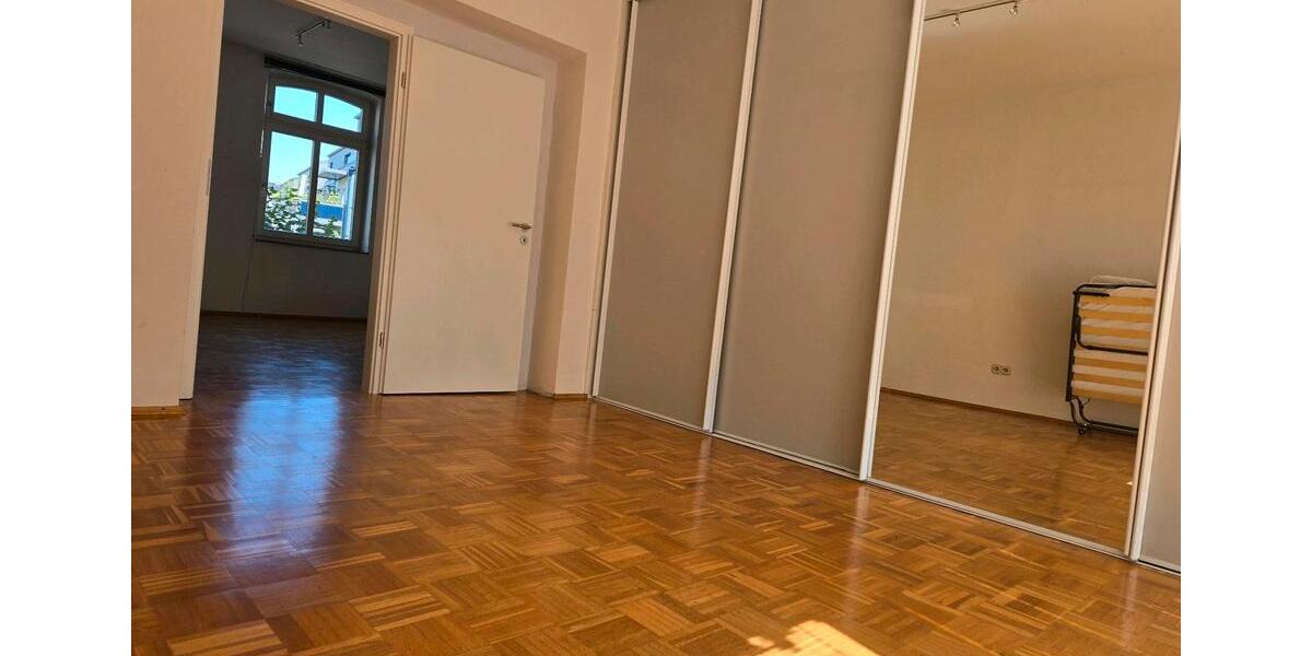 Helle Wohnung mit Terrasse in ruhiger Lage in Dellbrück 3 zimmer