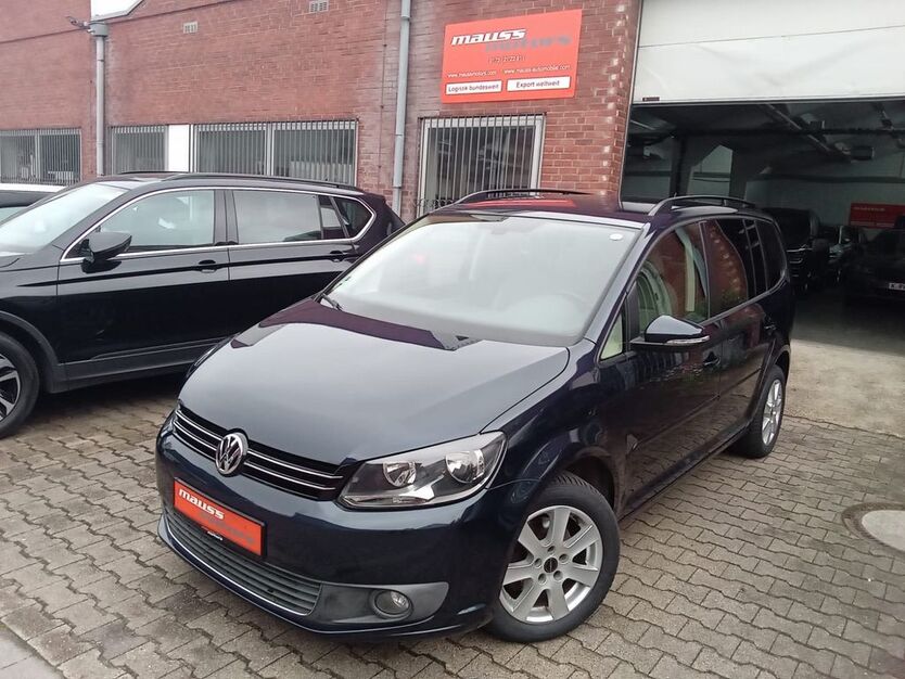 VW Touran 156.200 km 7.880 € Düsseldorf 40549