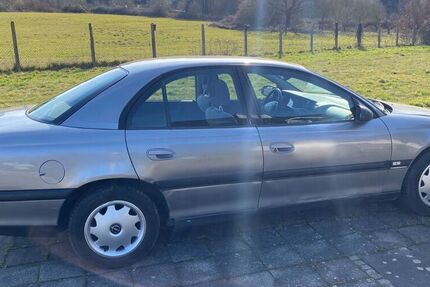 Opel Omega