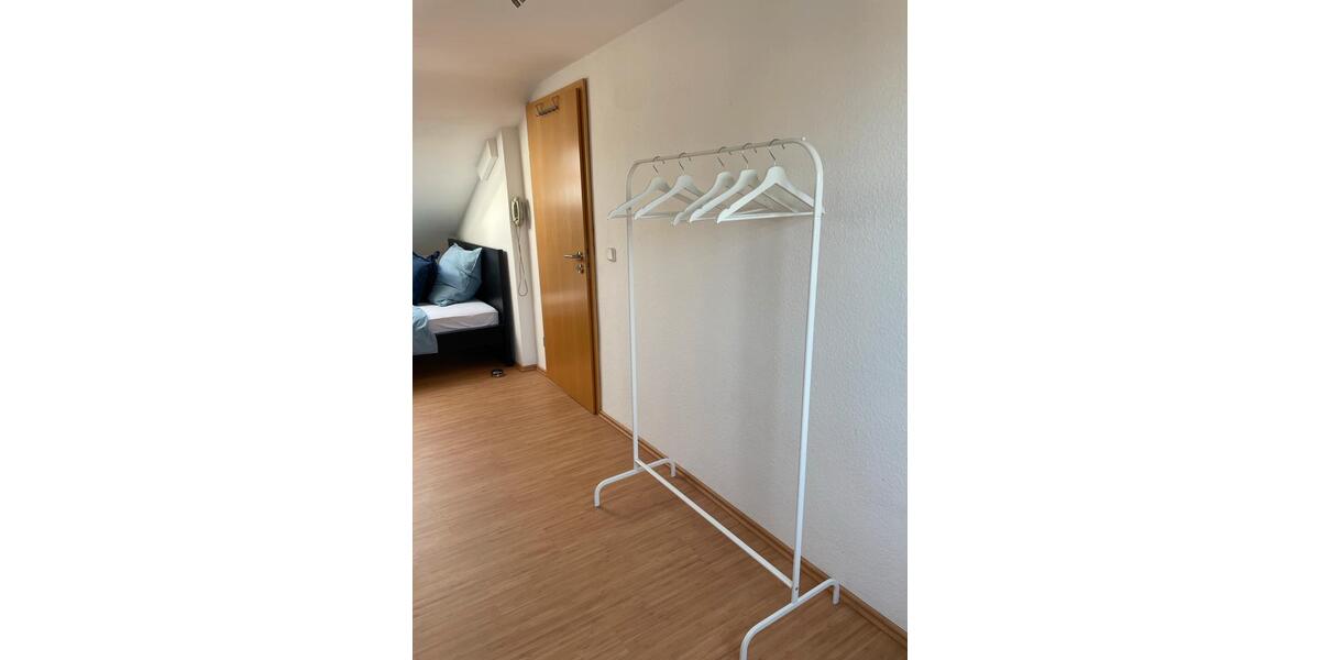 Dachgeschoßwohnung Bonn Beuel-Mitte - 2 Zimmer, 45 m&sup2;, 830&euro; | Angebot:25448292