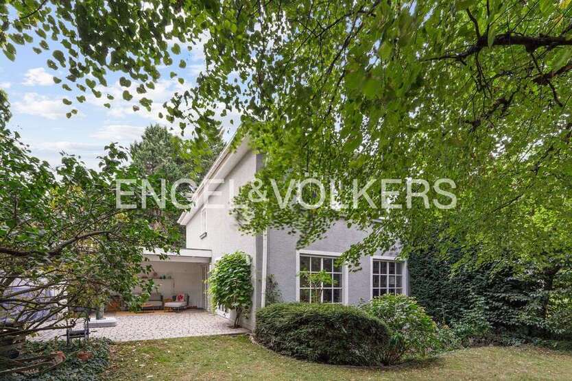 Haus zum Kaufen in Köln-Hahnwald 1.180.000 € 218 m² 5 zimmer