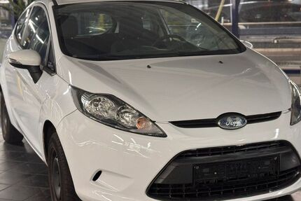 Ford Fiesta 177.000 km 2.599 &euro; Brühl (Nähe Köln) 50321