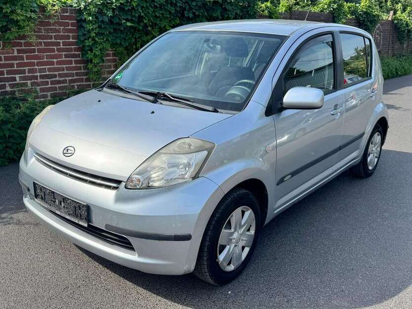 Daihatsu Sirion 150.000 km 2.750 € Köln 50739