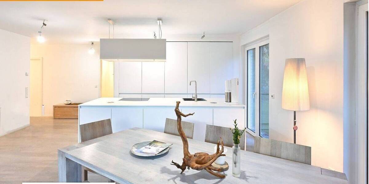 Komfortabel, ruhig, begehrt -Ruheoase in zentraler Lage -Wohnen mit Garten und Tiefgaragenstellplatz 3 zimmer