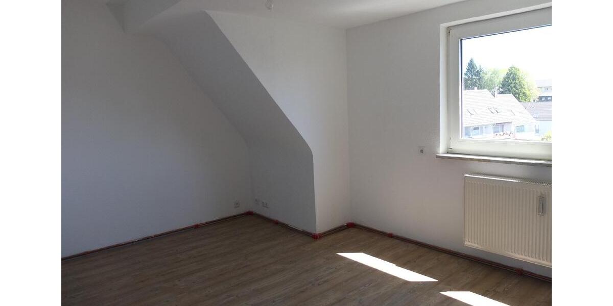 Dachgeschoßwohnung Solingen Wald - 2 Zimmer, 47 m&sup2;, 520&euro; | Angebot:26368670