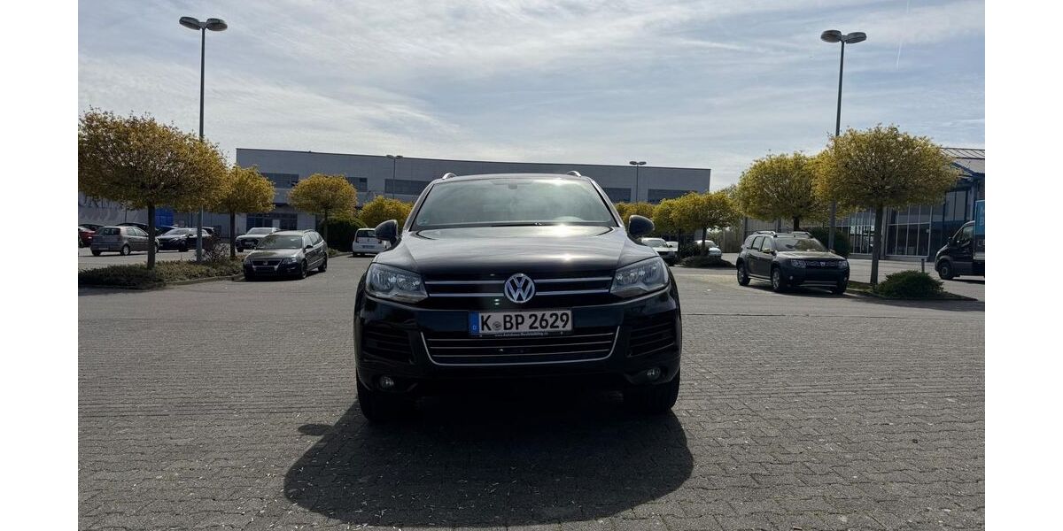 VW Touareg 165.000 km 17.777 &euro; Köln 51105