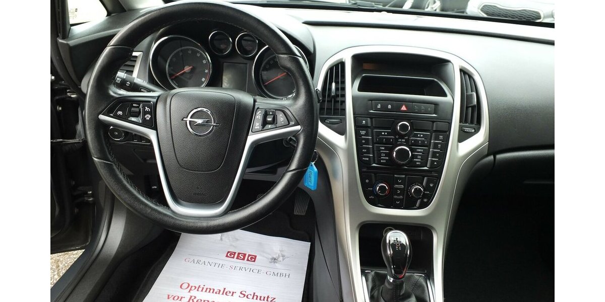 Opel Astra WM26: ACTIVE KLIMAANLAGE 17ZOLL LMF TEMPOMAT 92.855 km 6.904 &euro; Köln 50858