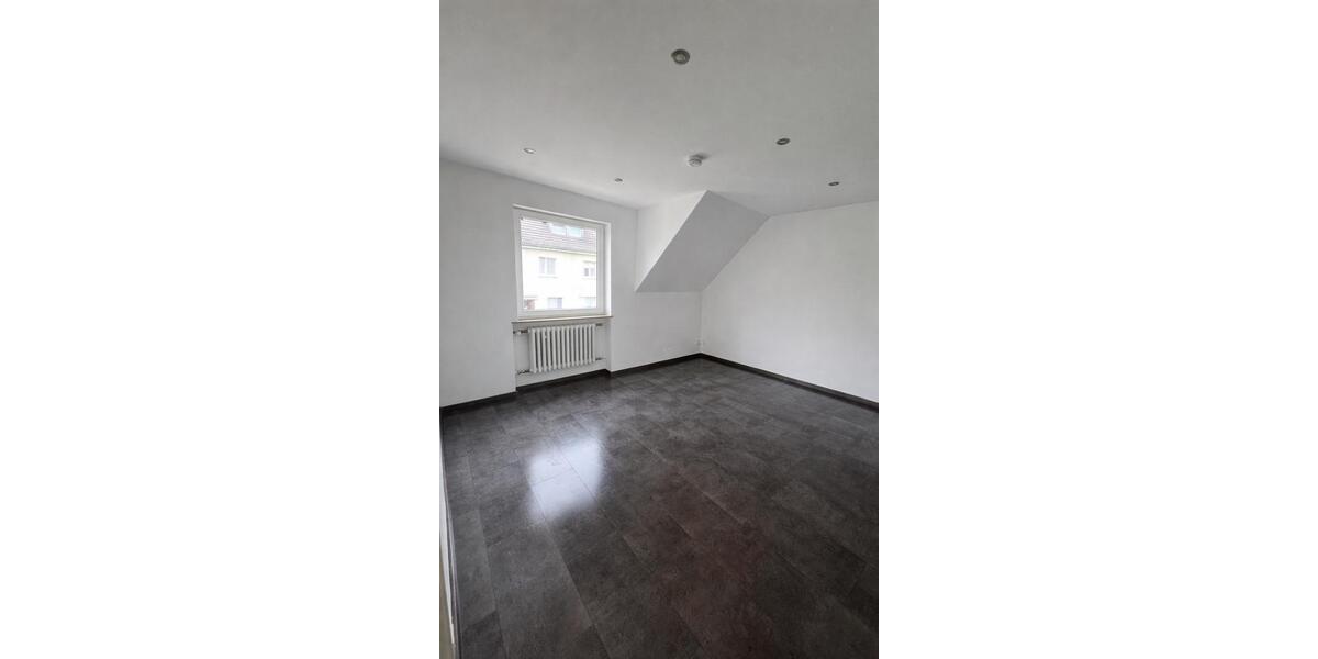 Einfamilienhaus Köln Chorweiler - 4 Zimmer, 110 m&sup2;, 1.800&euro; | Angebot:26426751