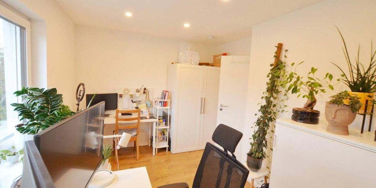 Etagenwohnung Troisdorf Spich - 4 Zimmer, 100 m&sup2;, 1.295&euro; | Angebot:26236530