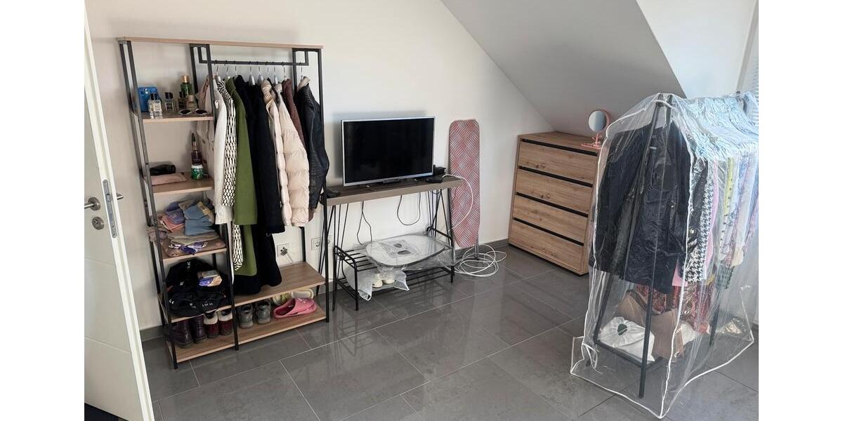 Apartment voll möbliert. Ab 01.04 1 zimmer