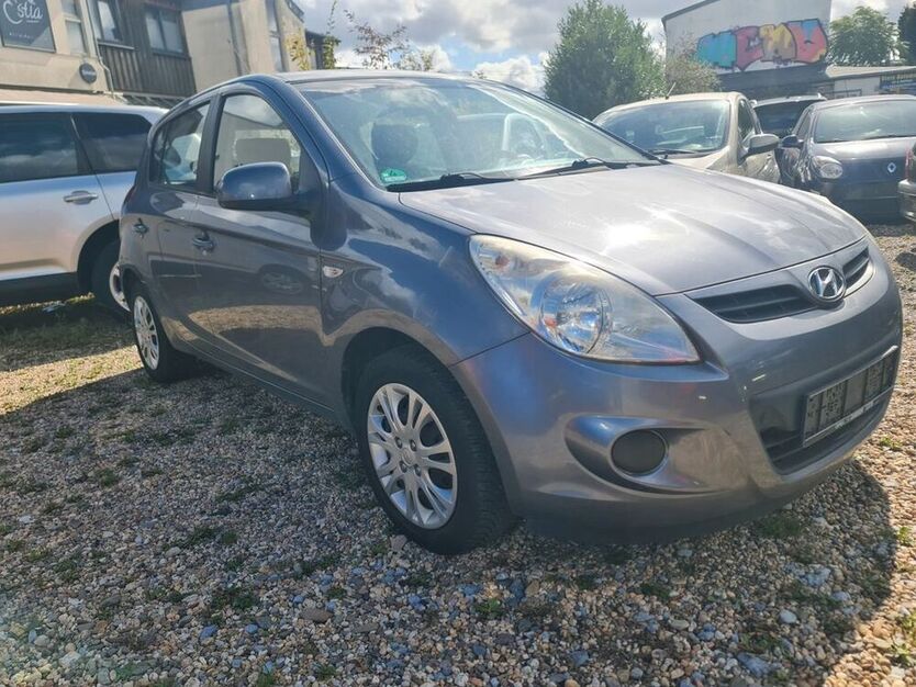 i20