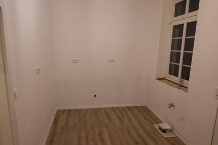 Haus Köln Nippes - 7 Zimmer, 122 m&sup2;, 2.195&euro; | Angebot:26117605