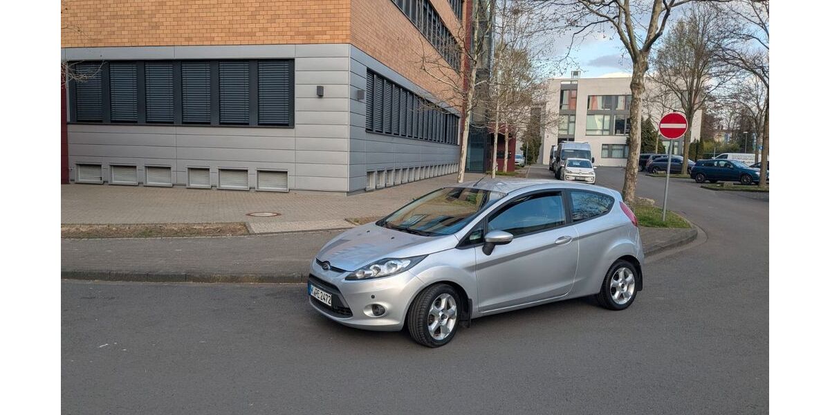 Ford Fiesta 163.000 km 5.800 &euro; Köln 51069