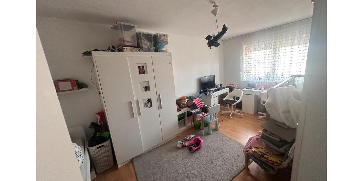 Dachgeschoßwohnung Solingen - 3 Zimmer, 88 m&sup2;, 870&euro; | Angebot:25308373