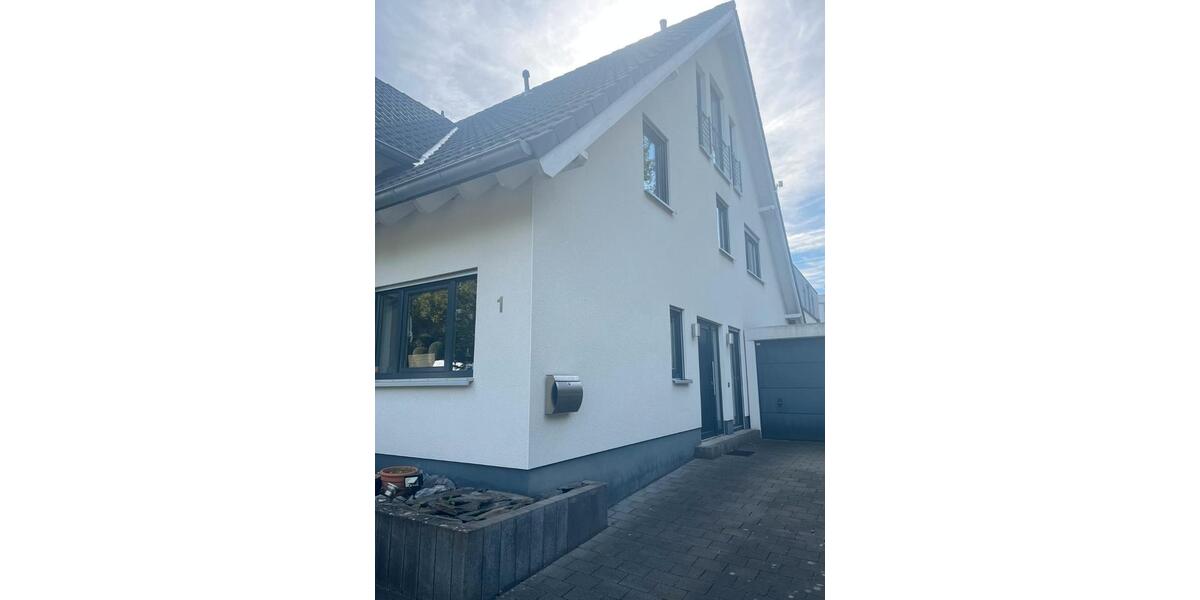 Doppelhaushälfte Hennef (Sieg) - 5 Zimmer, 130 m&sup2;, 1.800&euro; | Angebot:27614844
