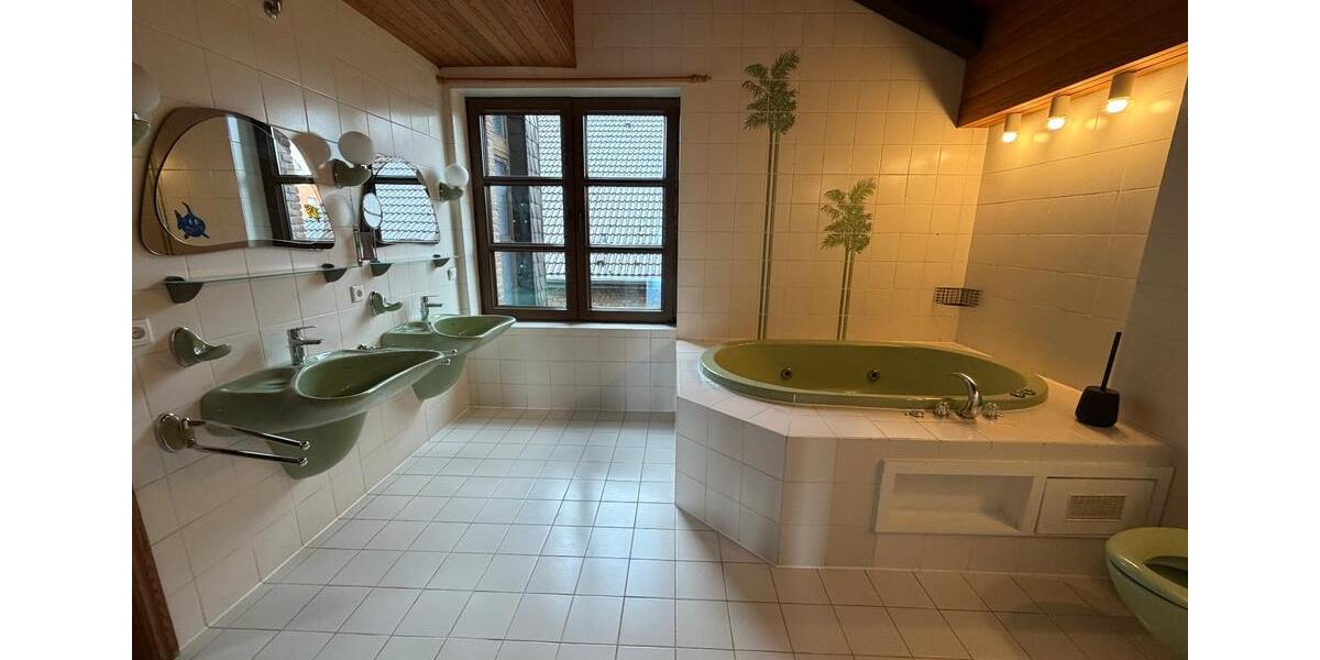 Einfamilienhaus Dormagen Sankt Peter - 7 Zimmer, 280 m&sup2;, 3.400&euro; | Angebot:27615902