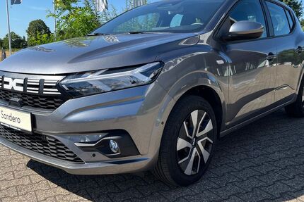 Dacia Sandero 5.970 km 15.690 &euro; Langenfeld 40764