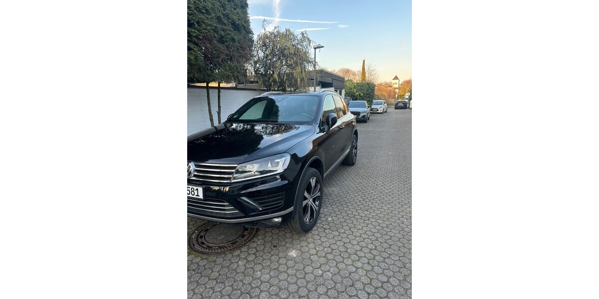 VW Touareg 106.500 km 17.900 &euro; Köln 51109