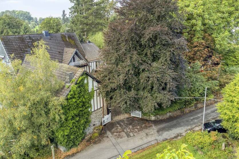 Außergewöhliches Anwesen mit mehreren Häusern mitten in der Natur 6 zimmer