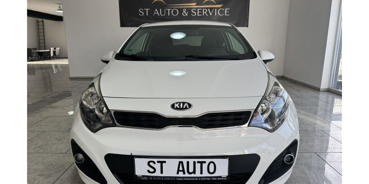 Kia Rio 186.437 km 4.890 &euro; Köln 51107