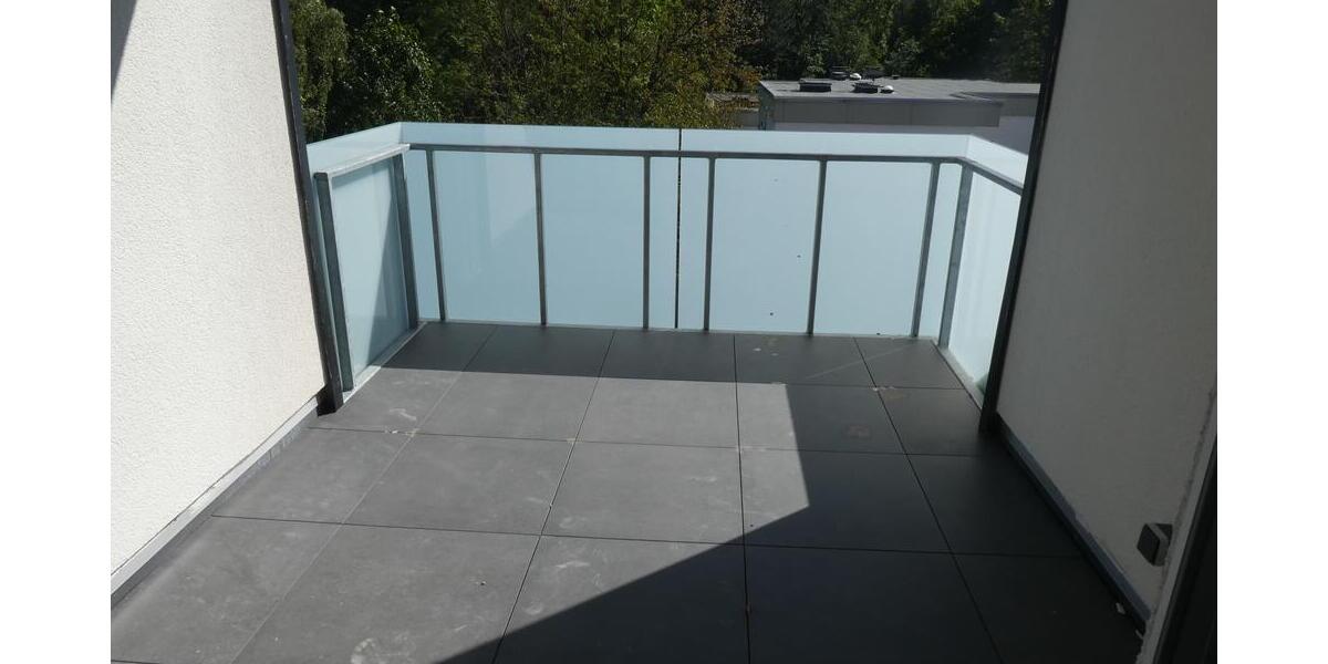 Neue Dachgeschosswohnung mit Flair im Energiesparhaus mit moderner Heiztechnik in Bonn - Dachgeschoßwohnung Bonn Dransdorf | Angebot:24049014