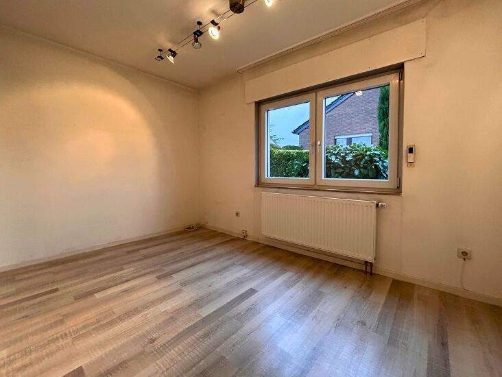 +++ Einfamilienhaus mit beeindruckender Extra-Fläche im UG +++ 6 zimmer