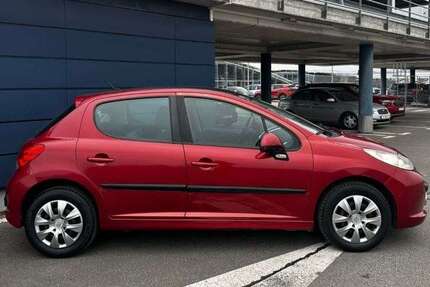 Peugeot 207 120.000 km 2.800 &euro; Köln 50968