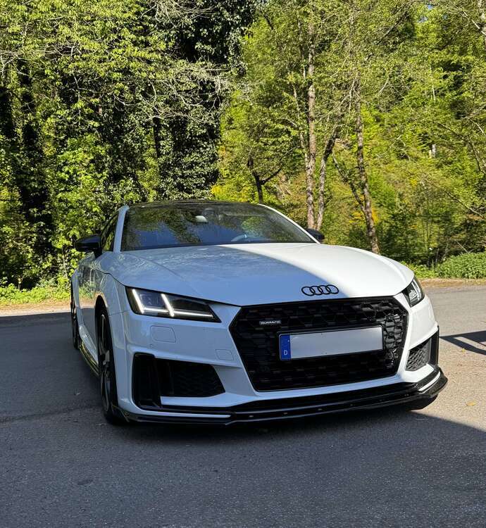 Audi TT 63.000 km 36.999 € Bonn 53125