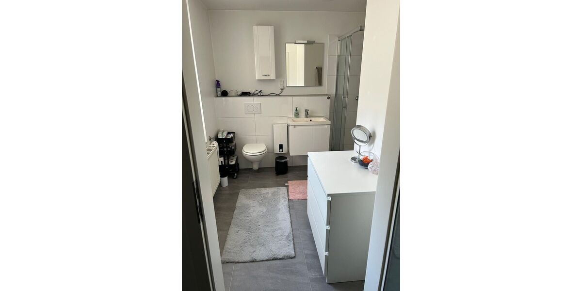 Vollständig renovierte 1-Raum-Wohnung mit Terrasse in Hürth - Etagenwohnung Hürth | Angebot:26728772
