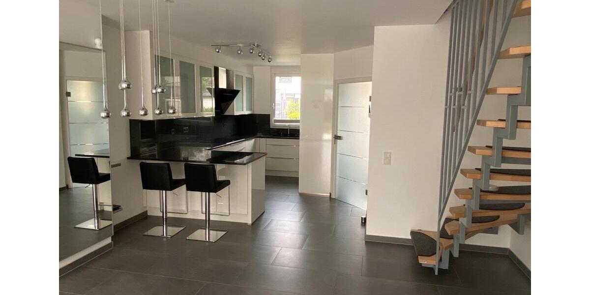 Reihenhaus Köln Chorweiler - 5 Zimmer, 141 m&sup2;, 655.000&euro; | Angebot:26367559