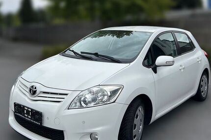 Toyota Auris 96.169 km 8.000 € Solingen 42655