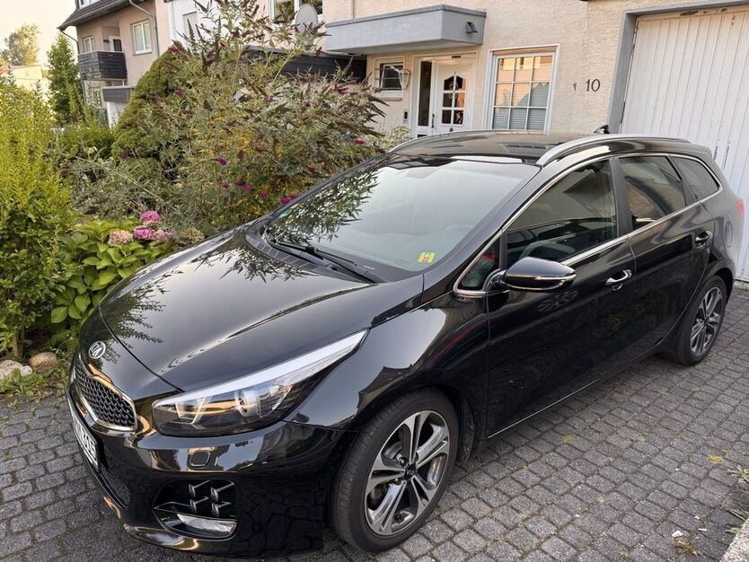 Kia ceed Sportswagon 80.531 km 11.800 € Bergisch Gladbach 51429
