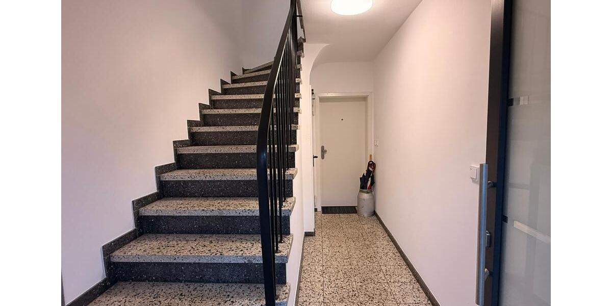 Exklusive, vollmöblierte Penthouse-Wohnung mit luxuriöser Ausstattung nahe Düsseldorf 3.5 zimmer