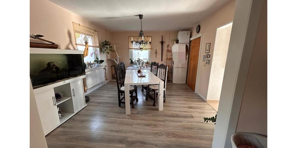 Doppelhaushälfte Siegburg - 8 Zimmer, 123 m&sup2;, 1.600&euro; | Angebot:27615040