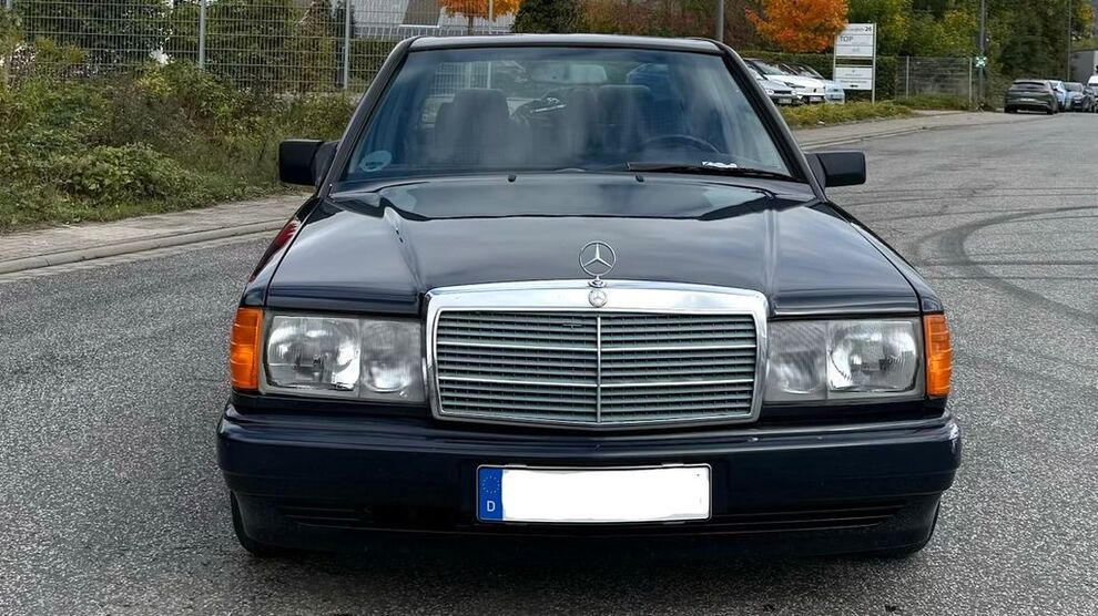 Mercedes-Benz 190 170.300 km 5.100 € Düsseldorf 40239